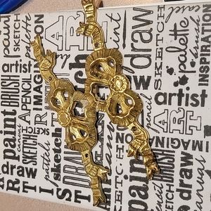 Small Brass piedmont Gold Ribbon Vintage picture topper